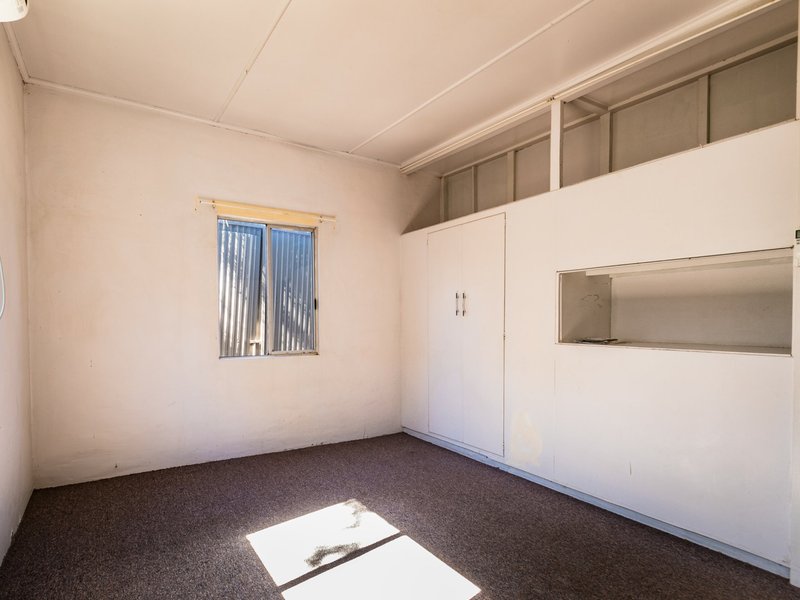 Photo - 4 Ann Street, Mount Isa QLD 4825 - Image 16