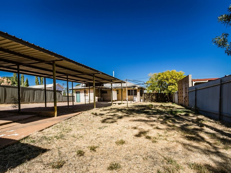 Photo - 4 Ann Street, Mount Isa QLD 4825 - Image 20