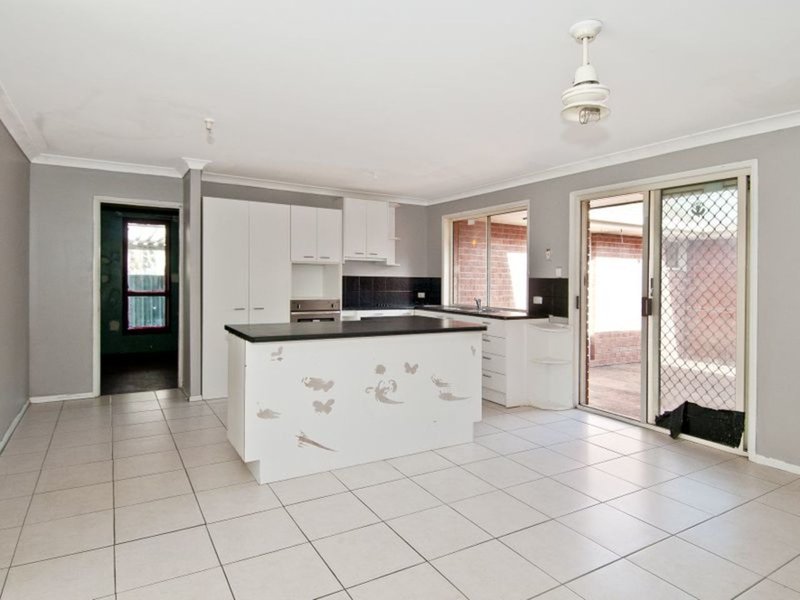 Photo - 4 Anthony Street, Eagleby QLD 4207 - Image 3