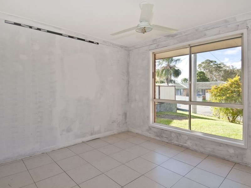 Photo - 4 Anthony Street, Eagleby QLD 4207 - Image 5