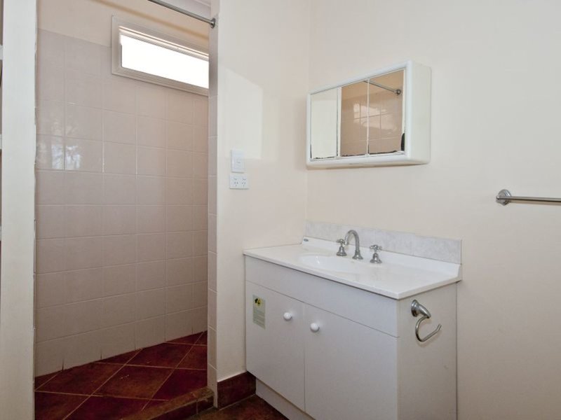 Photo - 4 Anthony Street, Eagleby QLD 4207 - Image 10