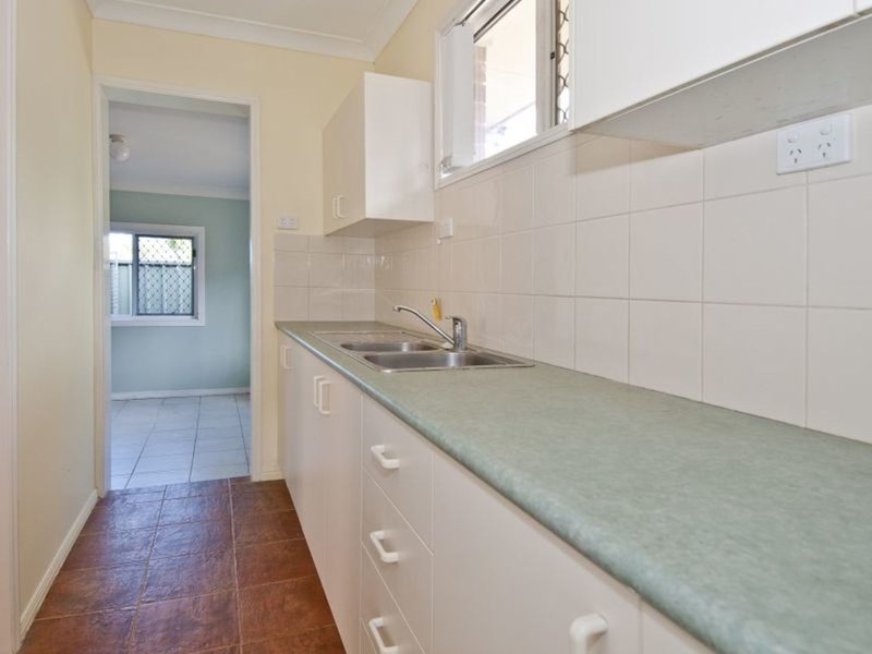 Photo - 4 Anthony Street, Eagleby QLD 4207 - Image 11