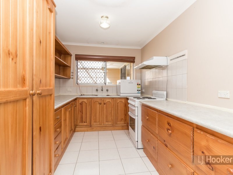 Photo - 4 Antlia Street, Regents Park QLD 4118 - Image 3