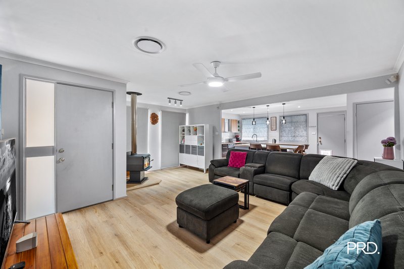 Photo - 4 Anvil Place, Jamisontown NSW 2750 - Image 3