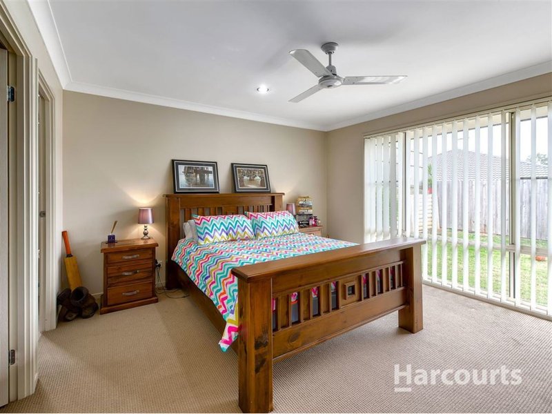 Photo - 4 Apache Street, Dakabin QLD 4503 - Image 5