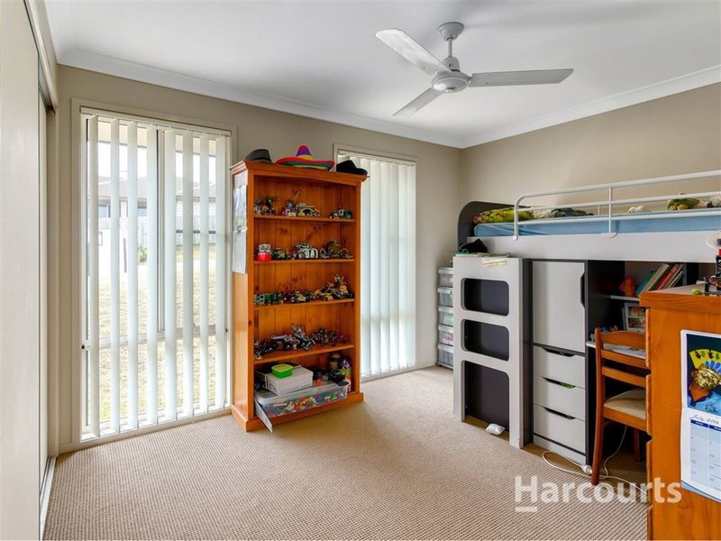 Photo - 4 Apache Street, Dakabin QLD 4503 - Image 9