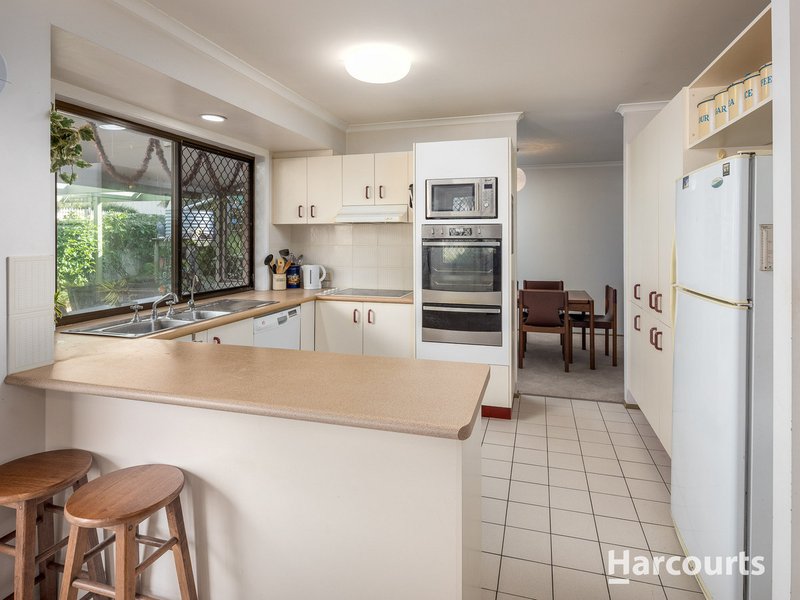 Photo - 4 Arapala Court, Carseldine QLD 4034 - Image 4