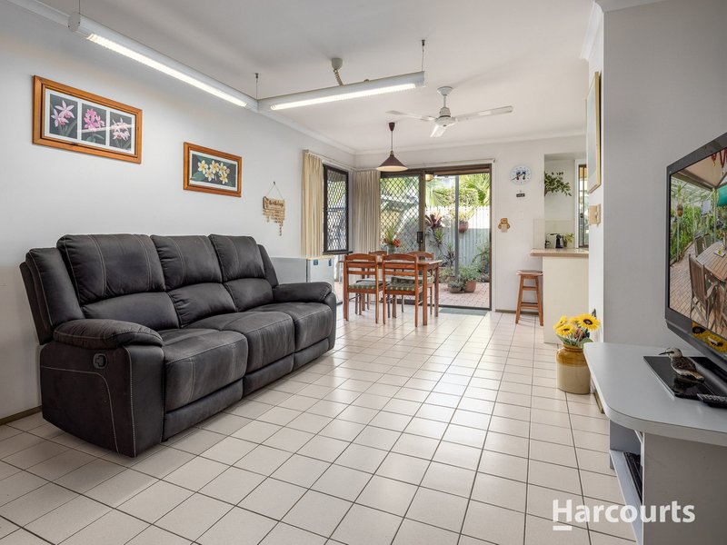 Photo - 4 Arapala Court, Carseldine QLD 4034 - Image 7