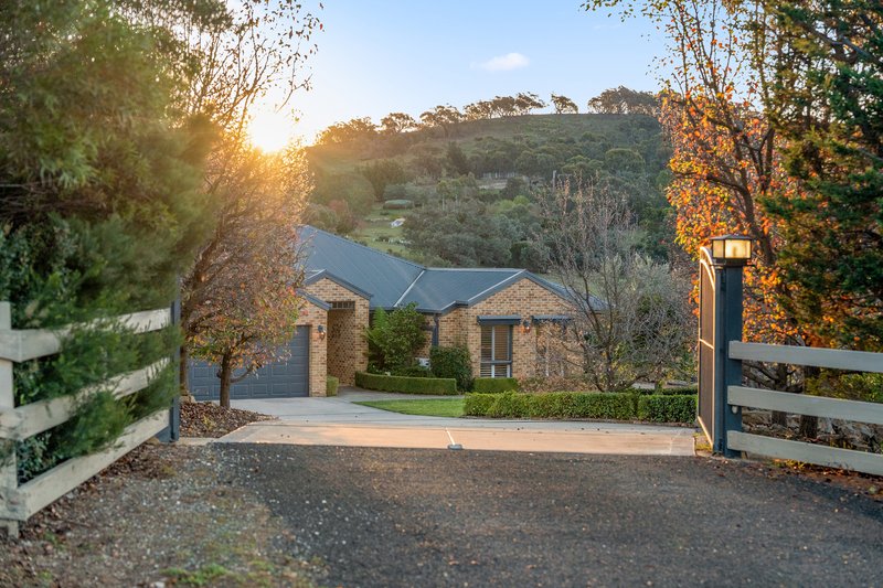 Photo - 4 Arena Place, Royalla NSW 2620 - Image 1