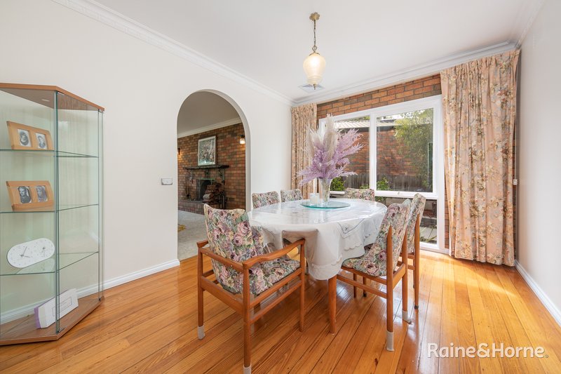 Photo - 4 Argyle Place, Sunbury VIC 3429 - Image 8