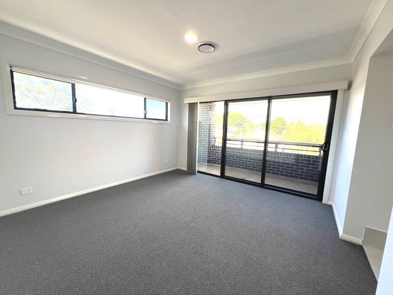 Photo - 4 Arthur Street, Carlton NSW 2218 - Image 6