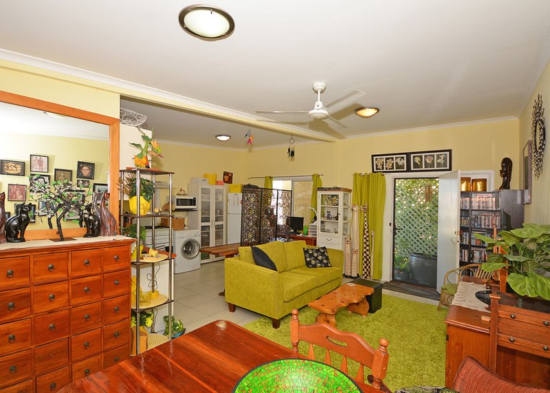 Photo - 4 Arthur Street, Urangan QLD 4655 - Image 7