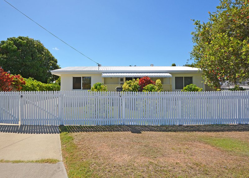 Photo - 4 Arthur Street, Urangan QLD 4655 - Image 9