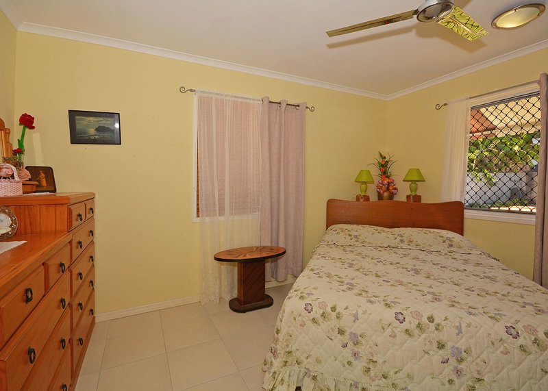 Photo - 4 Arthur Street, Urangan QLD 4655 - Image 14