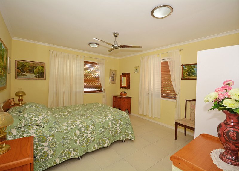 Photo - 4 Arthur Street, Urangan QLD 4655 - Image 18