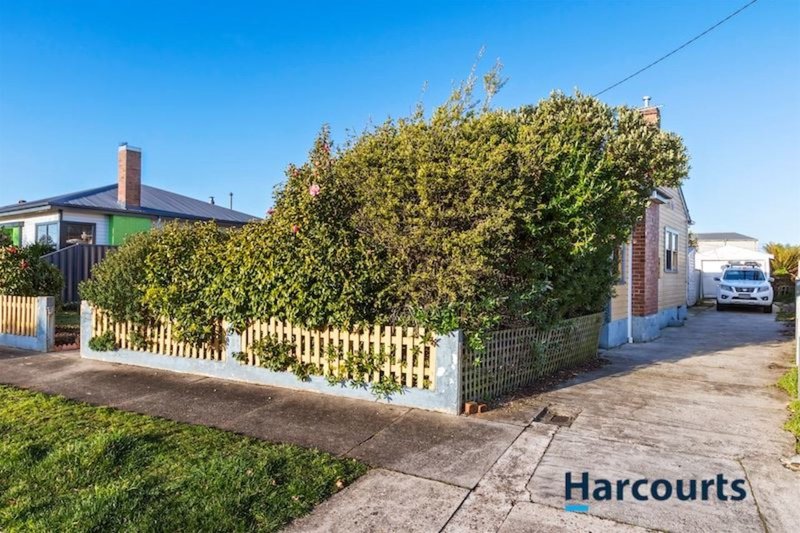 Photo - 4 Ashgrove Street, Devonport TAS 7310 - Image 9