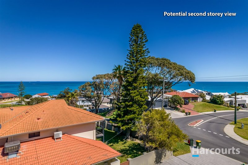 Photo - 4 Ashley Avenue, Quinns Rocks WA 6030 - Image 6