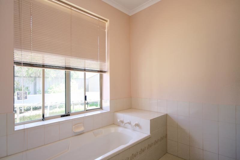 Photo - 4 Ashmore Place, Onkaparinga Hills SA 5163 - Image 10