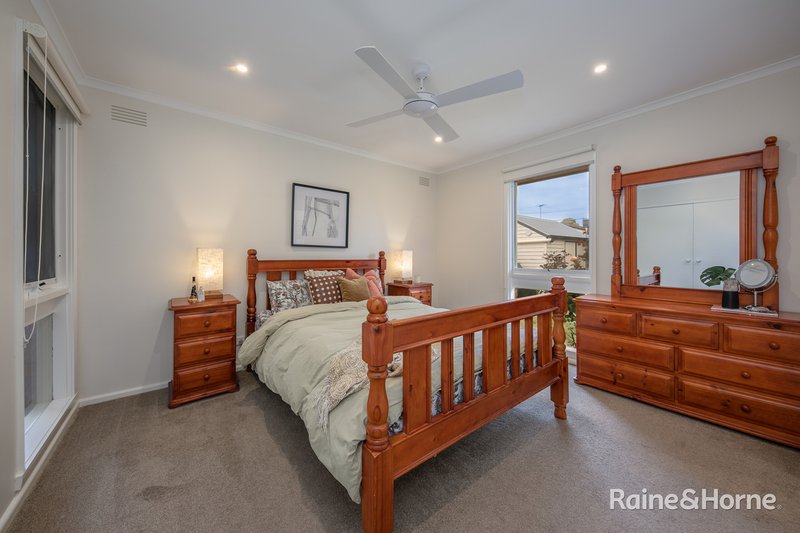 Photo - 4 Ashton Street, Sunbury VIC 3429 - Image 8