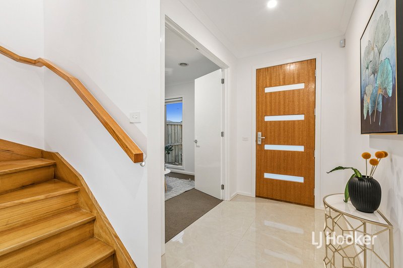 Photo - 4 Astoria Drive, Point Cook VIC 3030 - Image 3