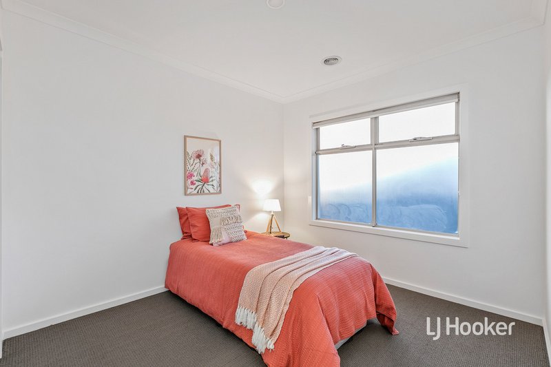 Photo - 4 Astoria Drive, Point Cook VIC 3030 - Image 15