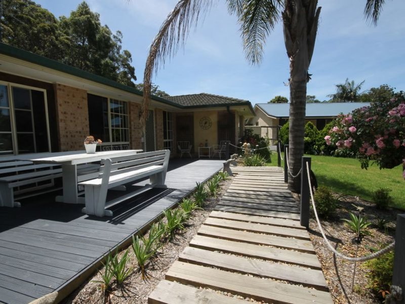 4 Atkins Place, St Georges Basin NSW 2540