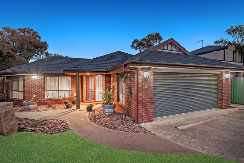 4 Atlanta Close, Mill Park VIC 3082