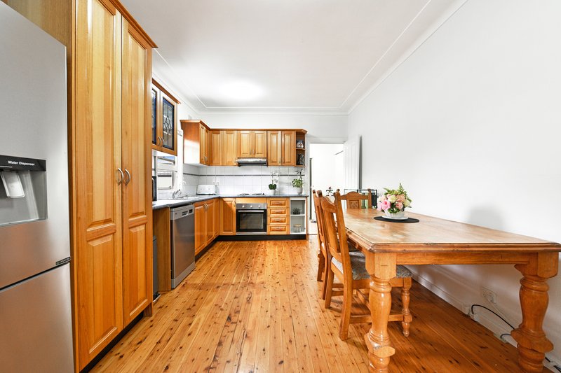 Photo - 4 Aubrey Street, South Granville NSW 2142 - Image 3