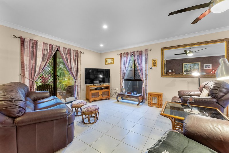 Photo - 4 Auburn Lane, North Lakes QLD 4509 - Image 5