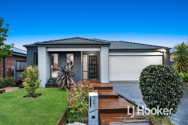 4 Aura Street, Clyde North VIC 3978