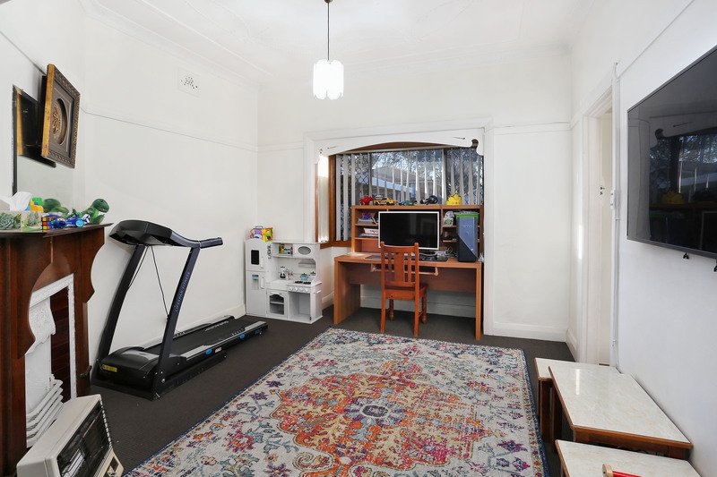 Photo - 4 Australia Street, Merrylands NSW 2160 - Image 6