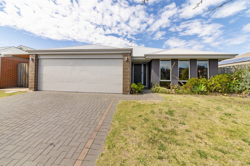 4 Aventurine Parade, Wellard WA 6170