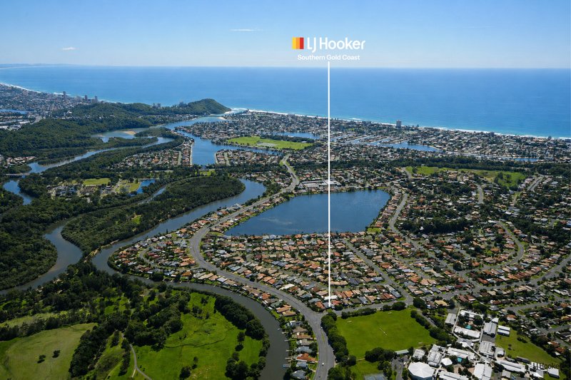 Photo - 4 Avocado Street, Elanora QLD 4221 - Image 2