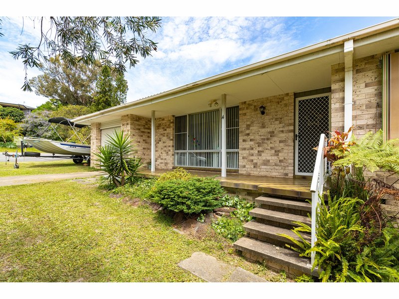4 Avon Place, Forster NSW 2428