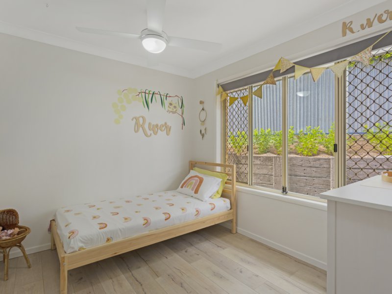 Photo - 4 Avonbury Court, Carrara QLD 4211 - Image 11