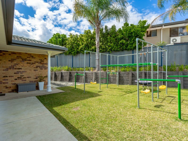 Photo - 4 Avonbury Court, Carrara QLD 4211 - Image 17