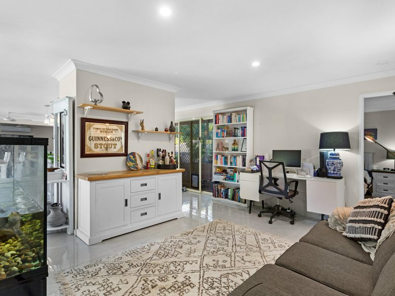 Photo - 4 Avonbury Court, Carrara QLD 4211 - Image 5