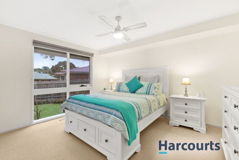 Photo - 4 Avonwood Close, Wantirna South VIC 3152 - Image 6