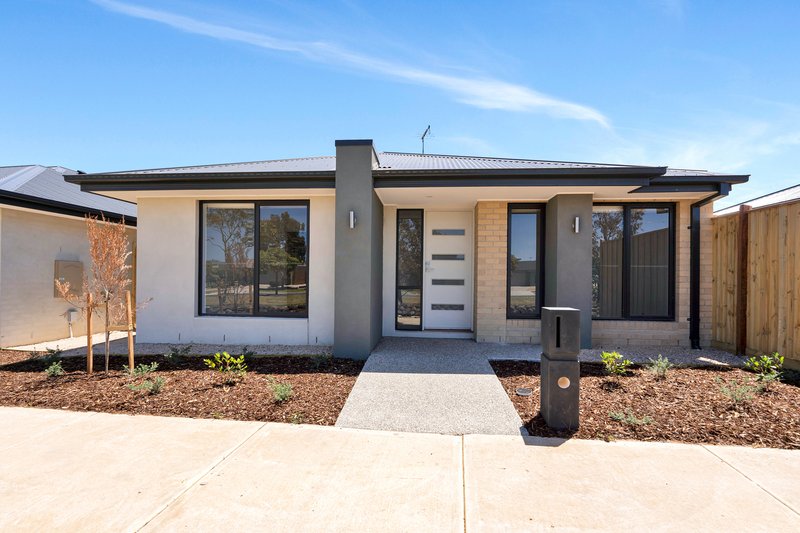 4 Awaken Walk, Wyndham Vale VIC 3024