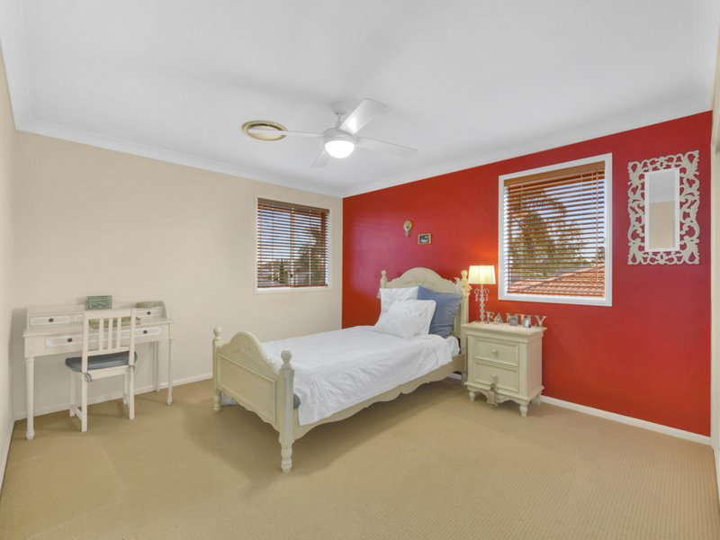 Photo - 4 Azahar Street, Carseldine QLD 4034 - Image 15