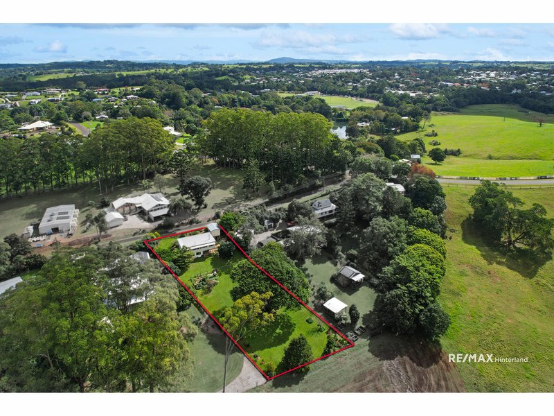 Photo - 4 Azalea Court, Maleny QLD 4552 - Image 4