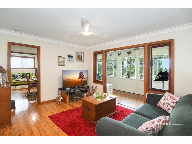 Photo - 4 Azalea Court, Maleny QLD 4552 - Image 11