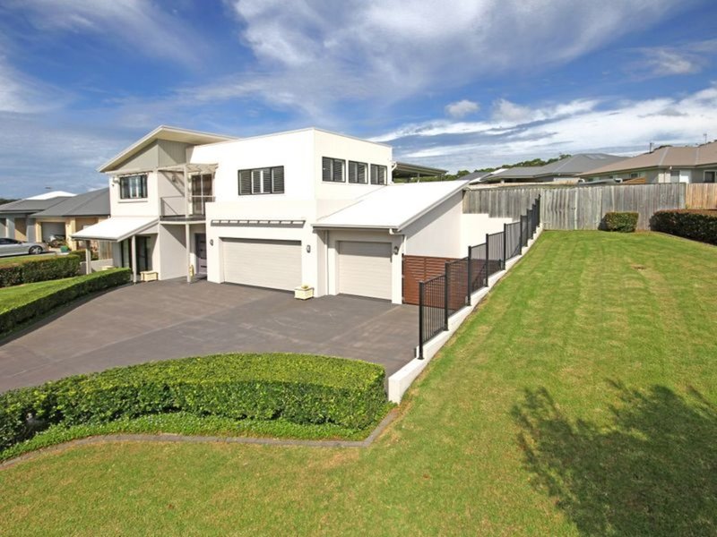 4 Bada Crescent, Burrill Lake NSW 2539