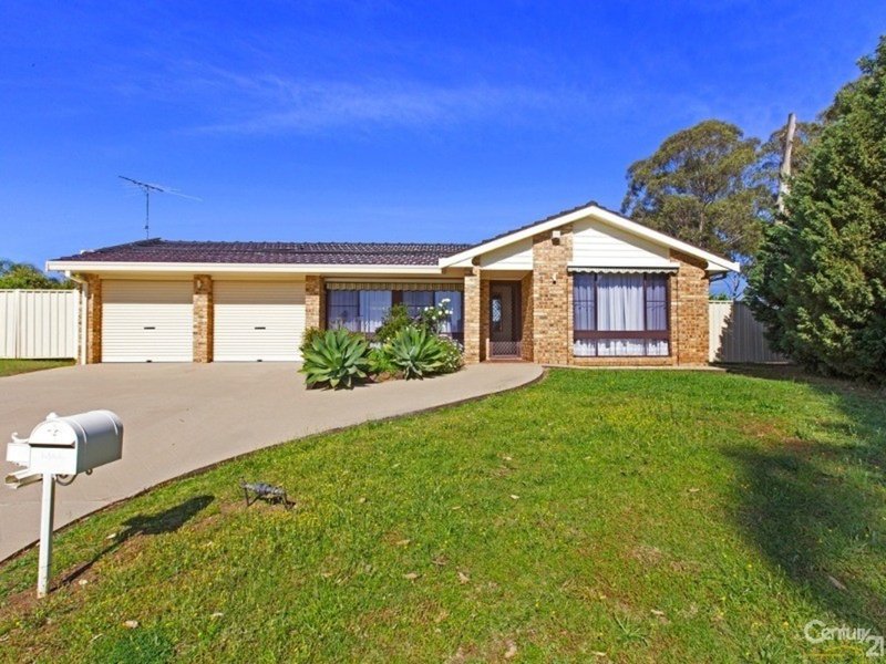 4 Baguette Close, Casula NSW 2170