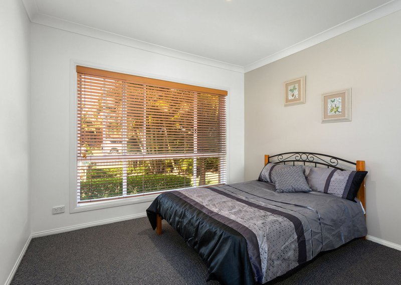 Photo - 4 Bahama Place, Tuncurry NSW 2428 - Image 11