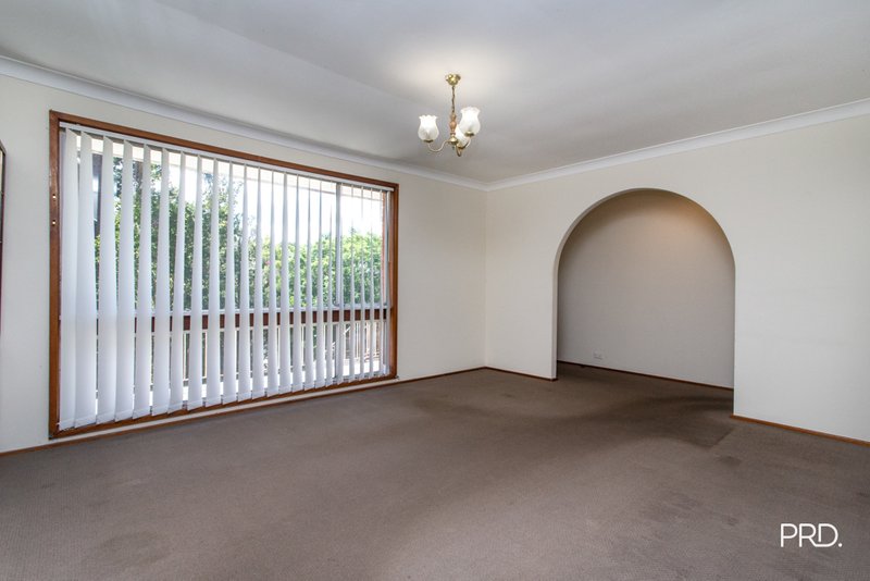 Photo - 4 Baker Street, Springwood NSW 2777 - Image 11