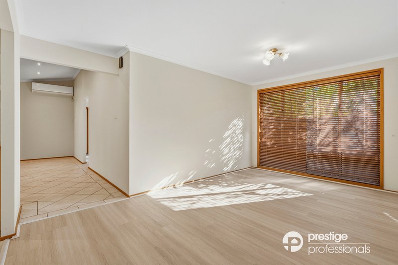 Photo - 4 Balala Court, Wattle Grove NSW 2173 - Image 3