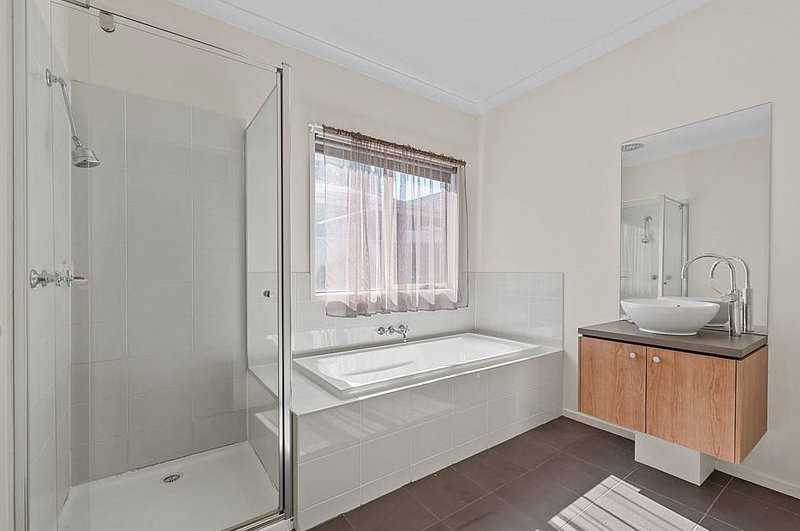 Photo - 4 Balfour Drive, Mernda VIC 3754 - Image 9