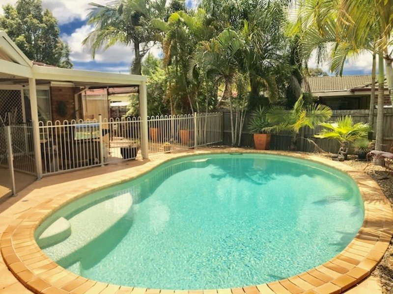 Photo - 4 Ballarat Court, Tallai QLD 4213 - Image 4