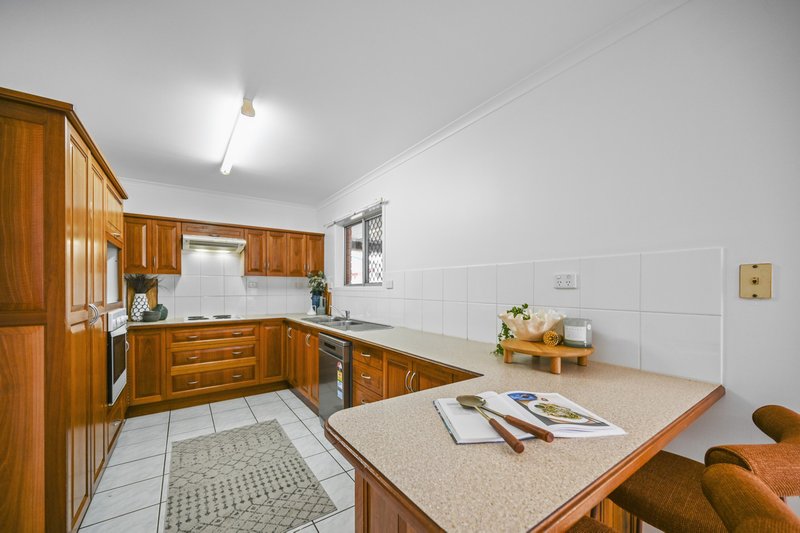 Photo - 4 Bambil Court, Mount Louisa QLD 4814 - Image 3